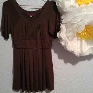 Julie's Closet Brown Gathered Front Pullover Short Sleeve Rayon Spandex Top M